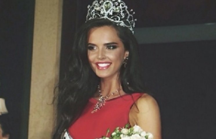 Мисс Украина Вселенная 2014 похвасталась шикарной фигурой в бикини