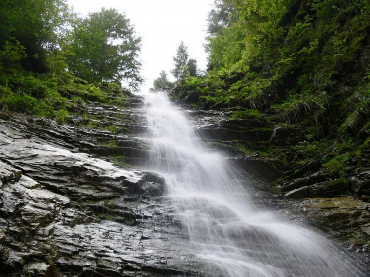Туристу на замітку: 10 маловідомих водоспадів Карпат фото