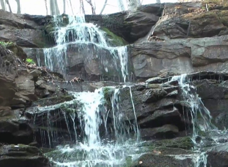 Туристу на замітку: 10 маловідомих водоспадів Карпат фото 2