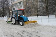 У Вінниці комунальні служби вийшли на боротьбу зі снігом