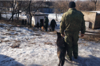 Опубликованы фото с мест взрывов в Донец…