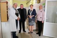 Посол України передала Закарпатській дитячій лікарні угорську гуманітарну допомогу (ФОТО)