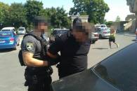 Старший лейтенант поліції Чорноморська попався на хабарі (ФОТО)