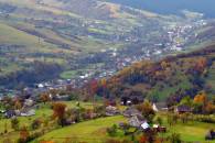 Синевир-іменинник: Як гірське село перетворилося на туристичну приманку