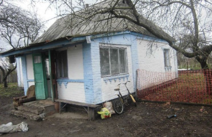 На Київщині живцем згоріли троє малолітн…