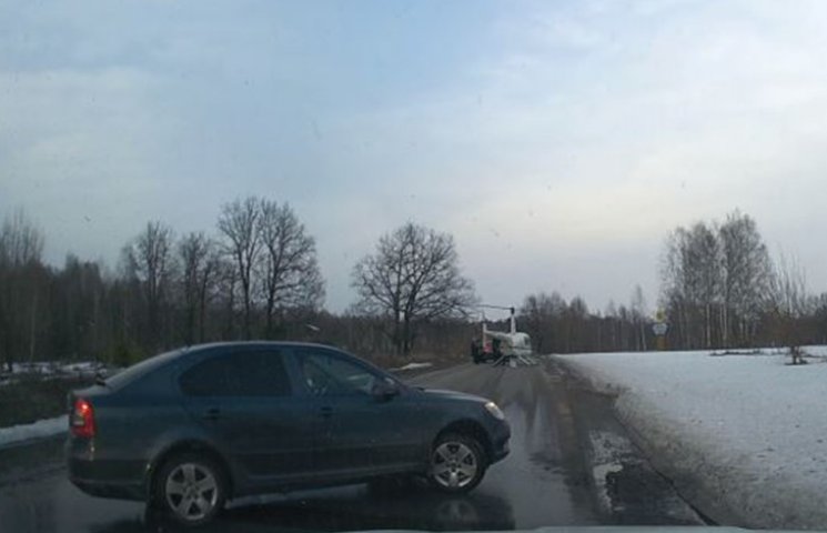 На Росії перекрили автотрасу, щоб посади…