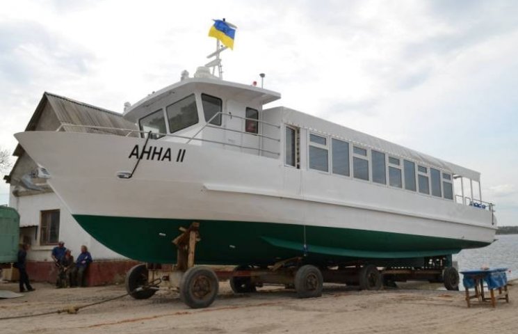 У Миколаєві спустили на воду пасажирськи…