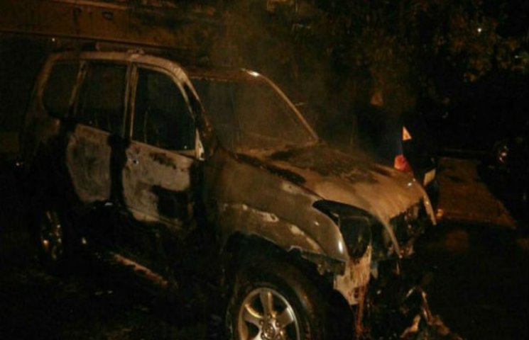 У Харкові спалили машину екс-депутата мі…