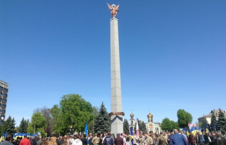 У Черкасах відкрили монумент "Борцям за…