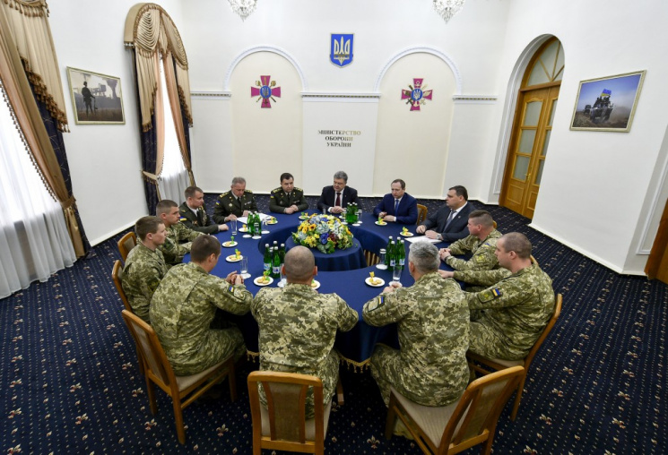 В Україні хочуть відновити військові суд…