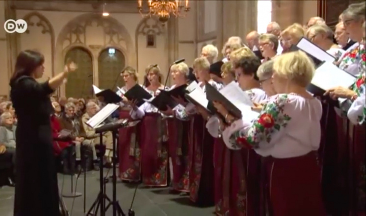 В Нидерландах хор уже 20 лет поет исключ…