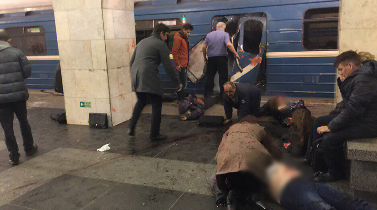 Теракти у пітерському метро (ХРОНІКА, ФО…