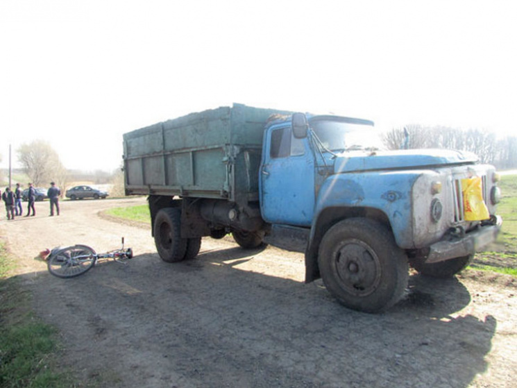 На Полтавщині водій вантажівки насмерть…