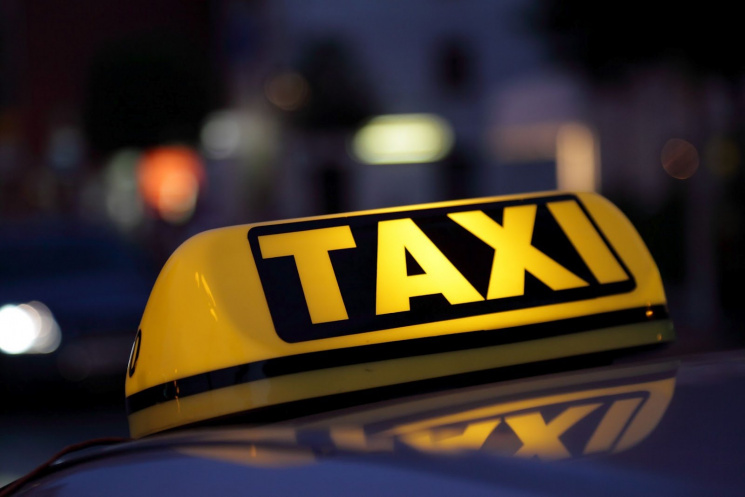У Тернополі таксист побив пасажира…