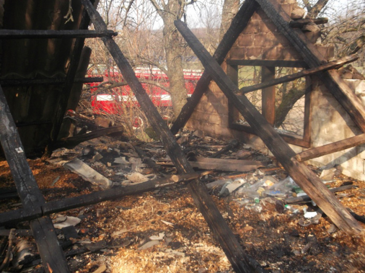 На Полтавщині пожежа знищила будівлю…