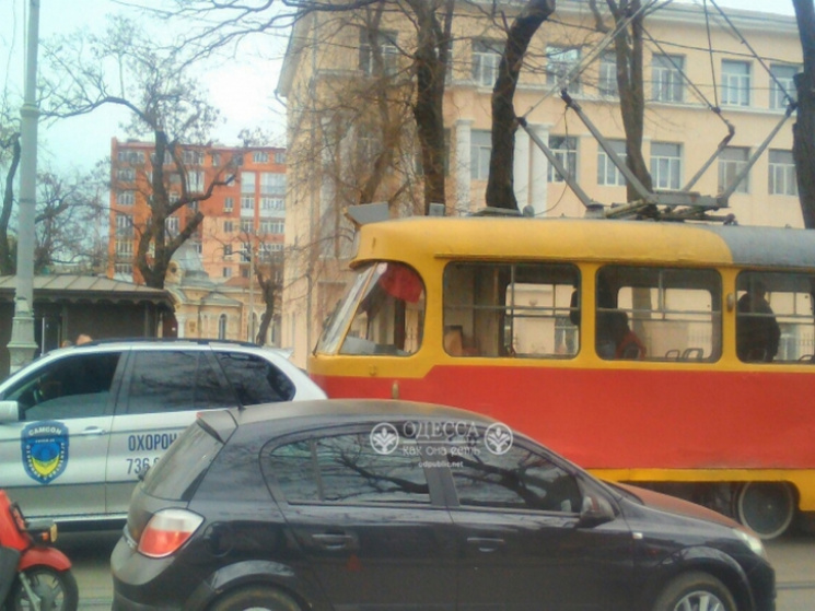 Без трамвая никак: В Одессе трамвай стол…