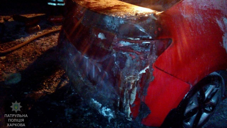 У Харкові серед ночі підпалили авто…