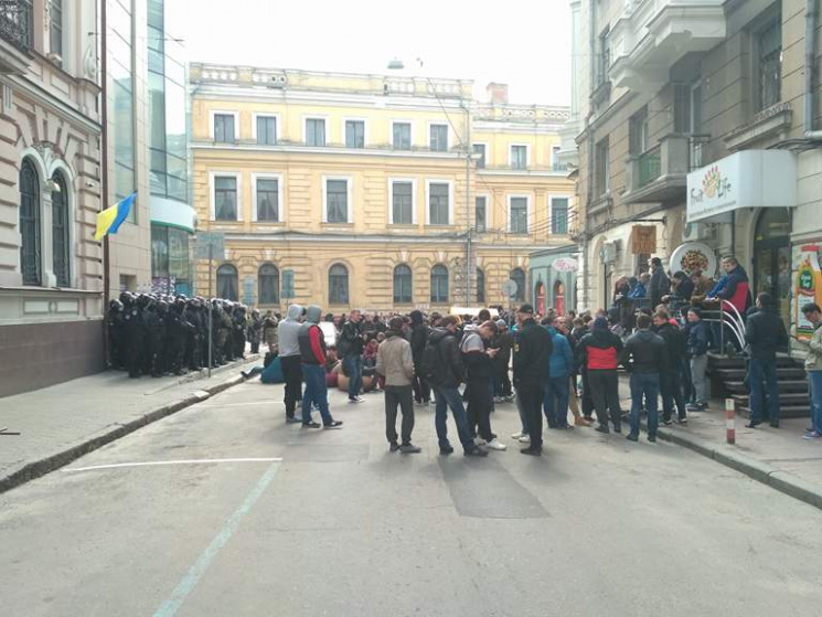 Блокування "Сбербанку" Росії в Харкові:…