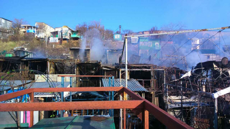 Всего на причале в Одессе сгорело 15 дом…