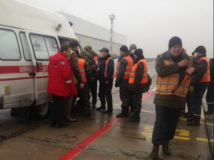 В Днипро авиацией доставили раненых бойц…