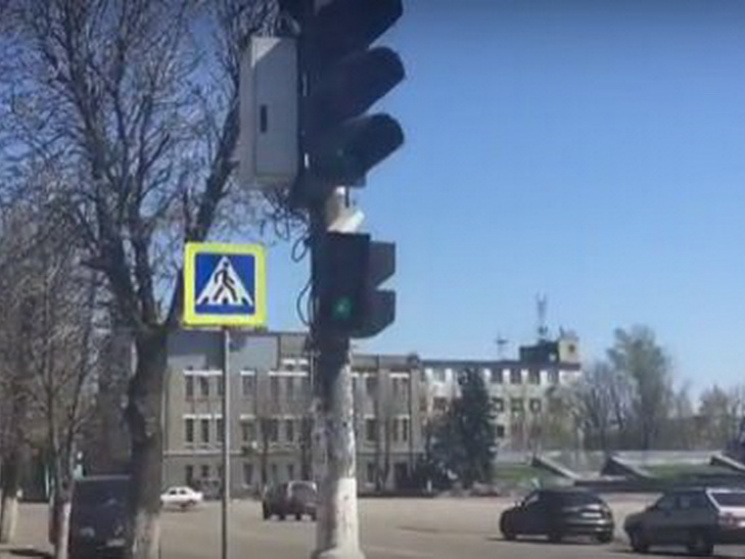 В столице Западного Донбасса светофоры з…