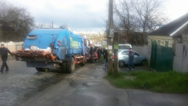 В Харькове столкнулись девять авто…
