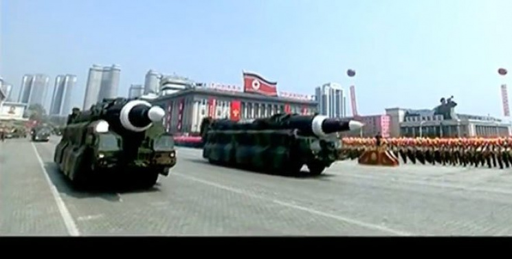 Северная Корея на параде впервые показал…
