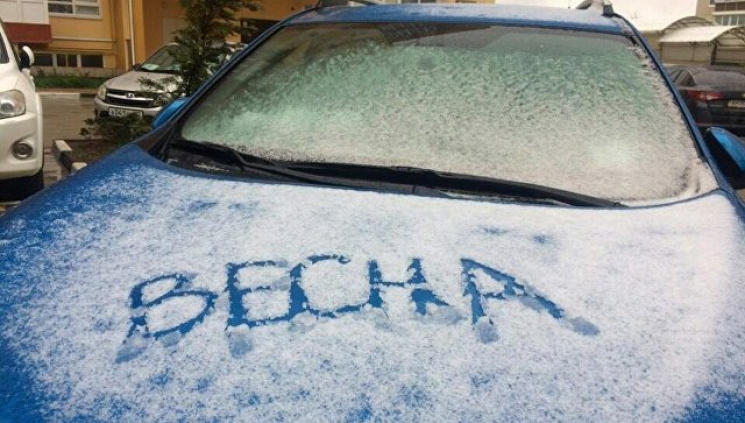 Окупований Крим засипало снігом…