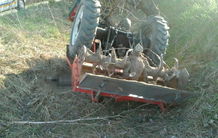 На Житомирщині трактор розчавив водія…