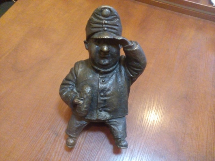 В Одесі знайшли викрадену статую Швейка.…