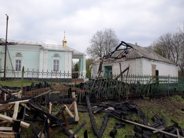 В Новомиргороде неизвестные сожгли подсо…