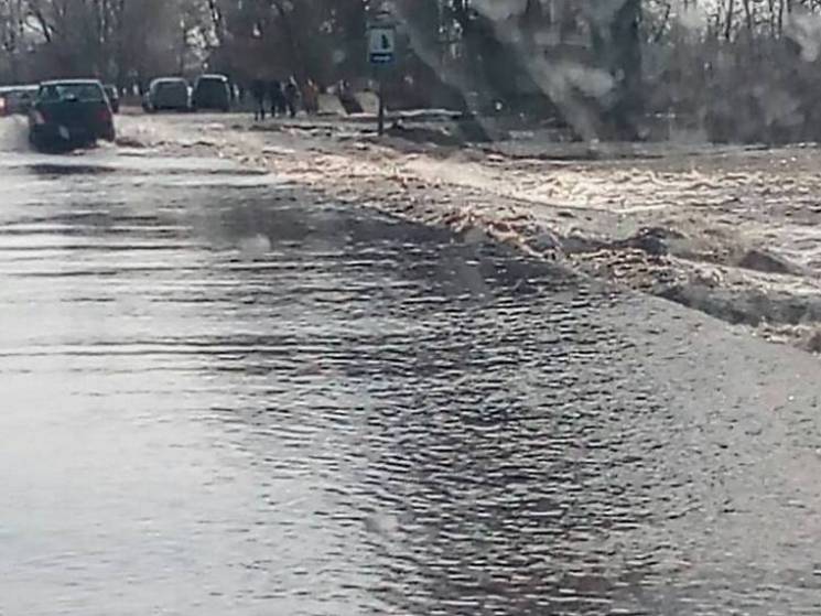 Автодорогу Суми-Полтава залило талою вод…