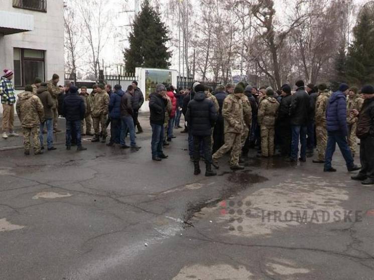 Полтавські військовики вийшли на протест…