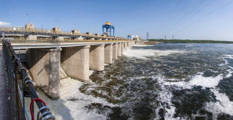 Каховская ГЭС не справляется с весенним…