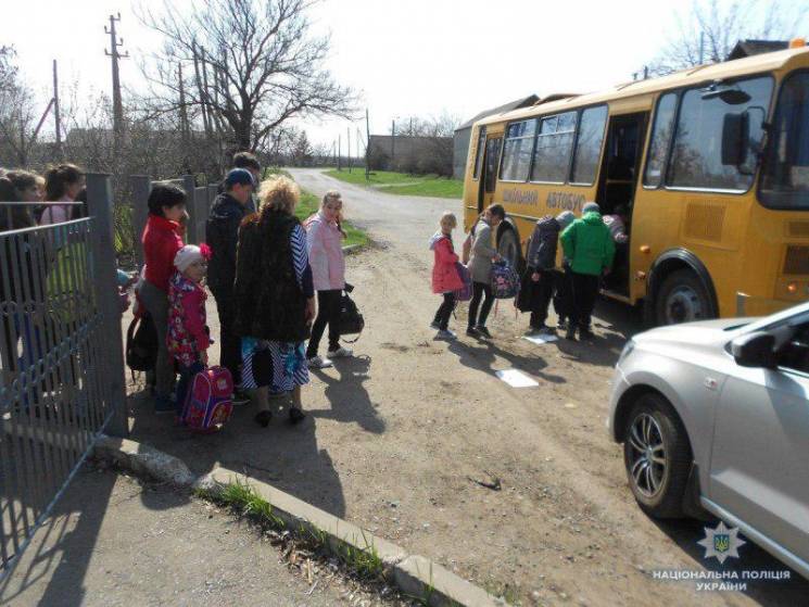 На Донеччині дітей евакуювали зі школи ч…