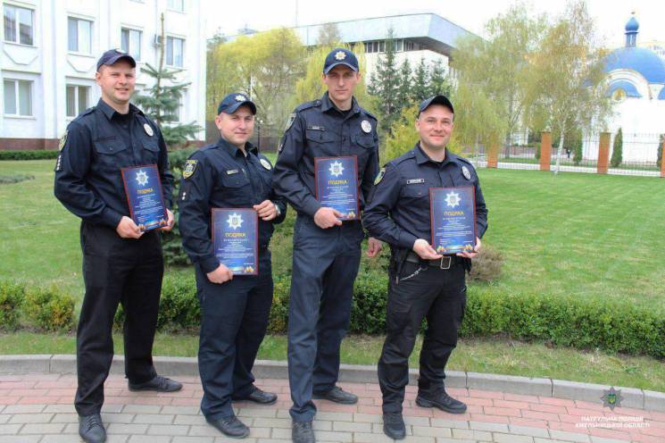 Хмельницьких патрульних відзначили за га…