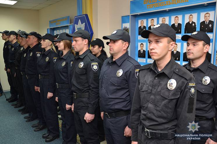 Лави поліції Тернопільщини поповнили 23…