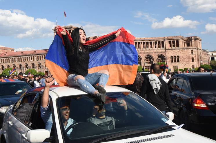 Видео дня: Победа протестов в Армении и…