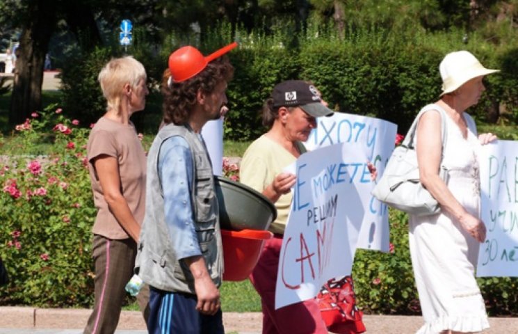 Методи ФСБ: В Миколаєві бомжі мітингувал…