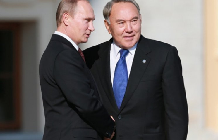 Путін і Назарбаєв хочуть викликати Порош…