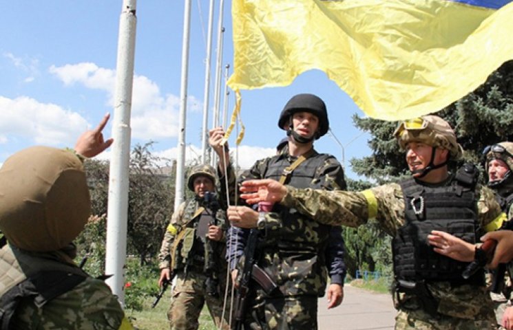 Силы АТО выбили террористов из Ждановки:…