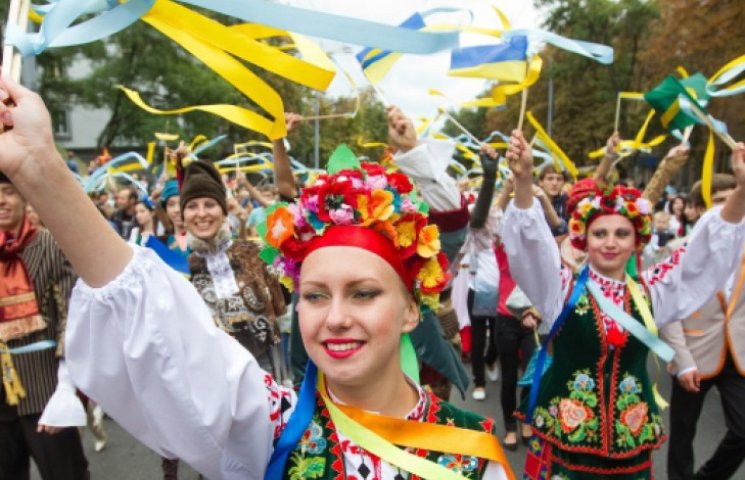 Украина отмечает 23-ю годовщину своей Не…