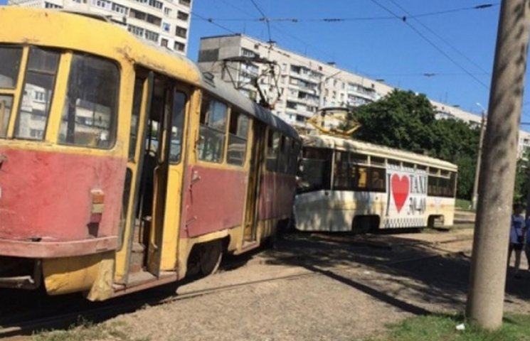 У Харкові зіткнулись трамваї: постраждал…