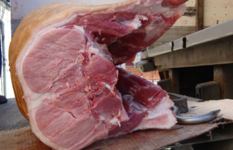 Киян заспокоюють: М'ясо свиней, заражени…