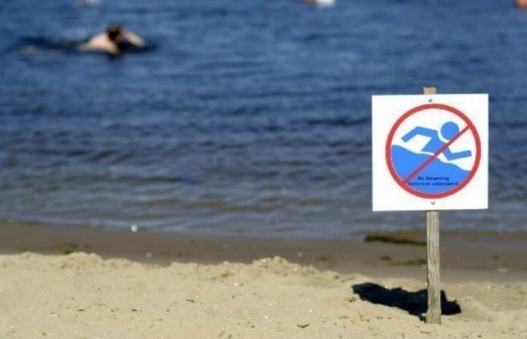 На яких київських пляжах заборонено купа…
