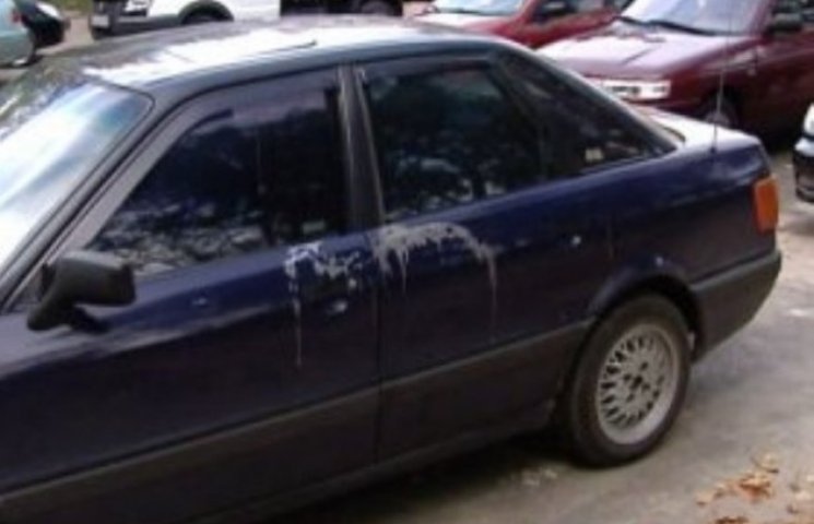 Автомобілі вінничан стали жертвами "кисл…