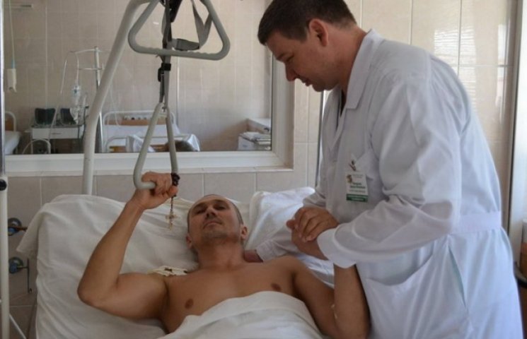 Дніпропетровський лікар дві доби боровся…