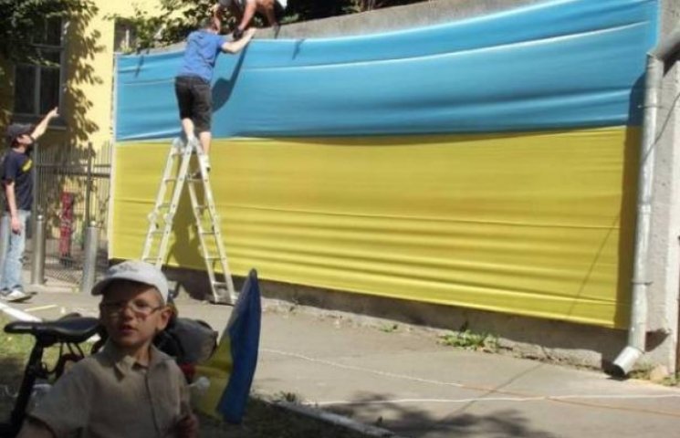 У Вінниці нашвидкоруч "прикрили" радянсь…