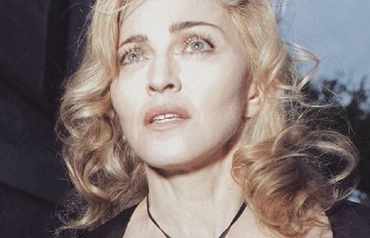 Мадонна показала соблазнительное фото св…