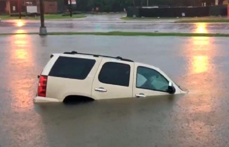 Через повінь у Луїзіані загинули люди…